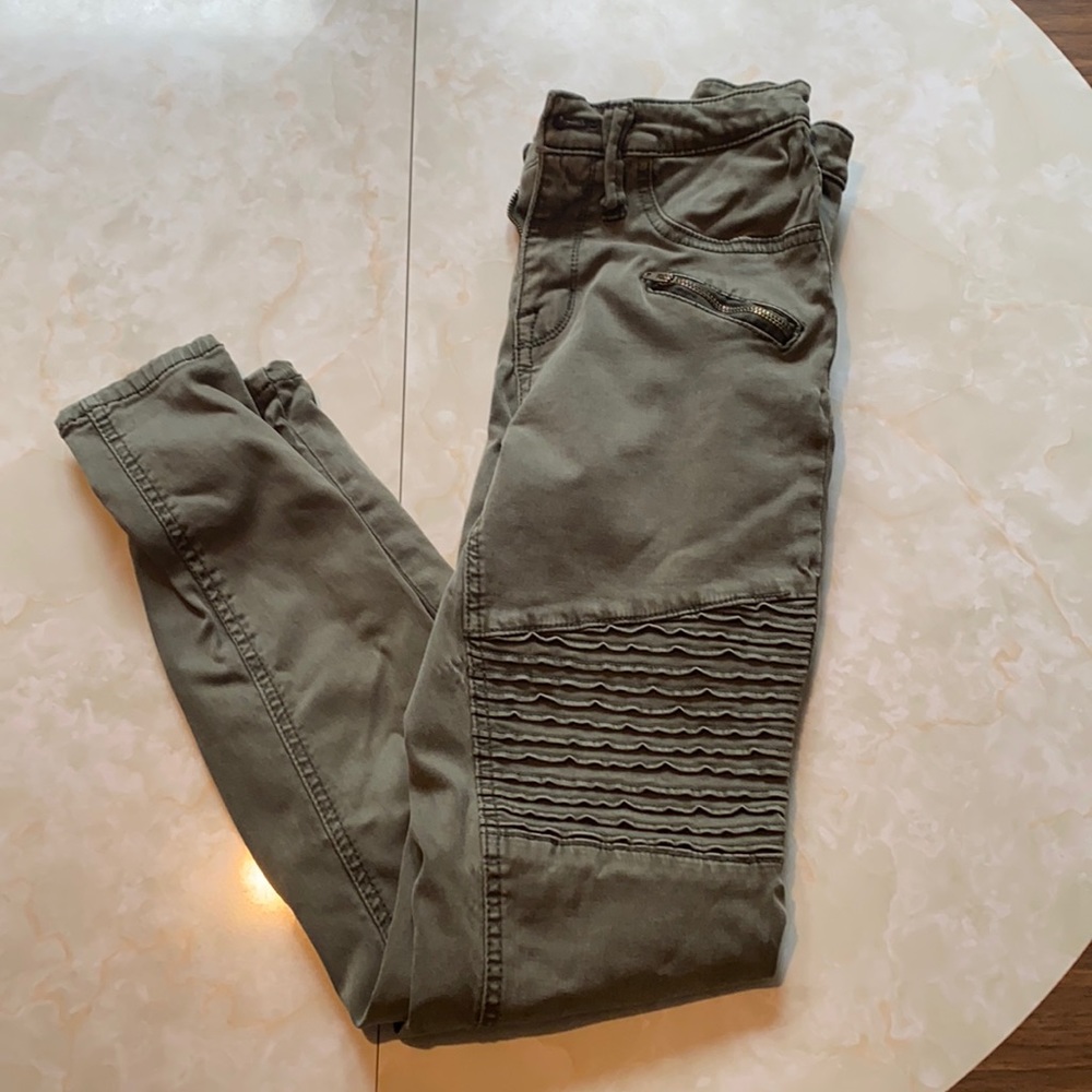 High Rise Army Green Jegging